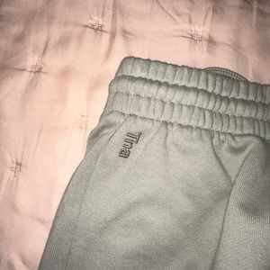 Aritzia TNA Extra Fleece Boyfriend Sweatpants